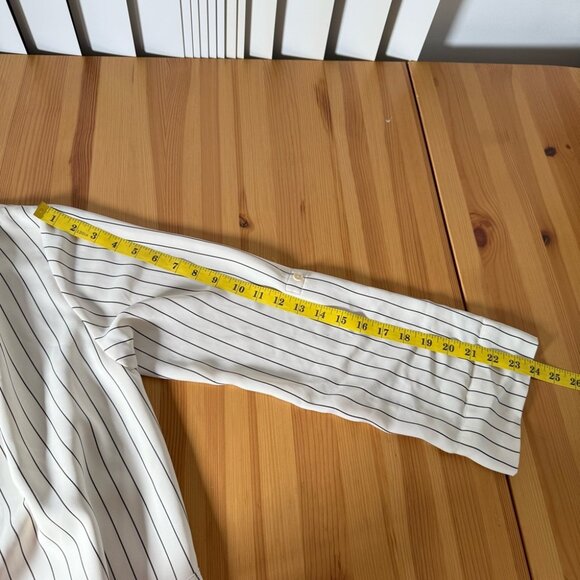 Aritzia Babaton Kahlo Cream Pinstripe Robe Jacket  Longline - Picture 6 of 13